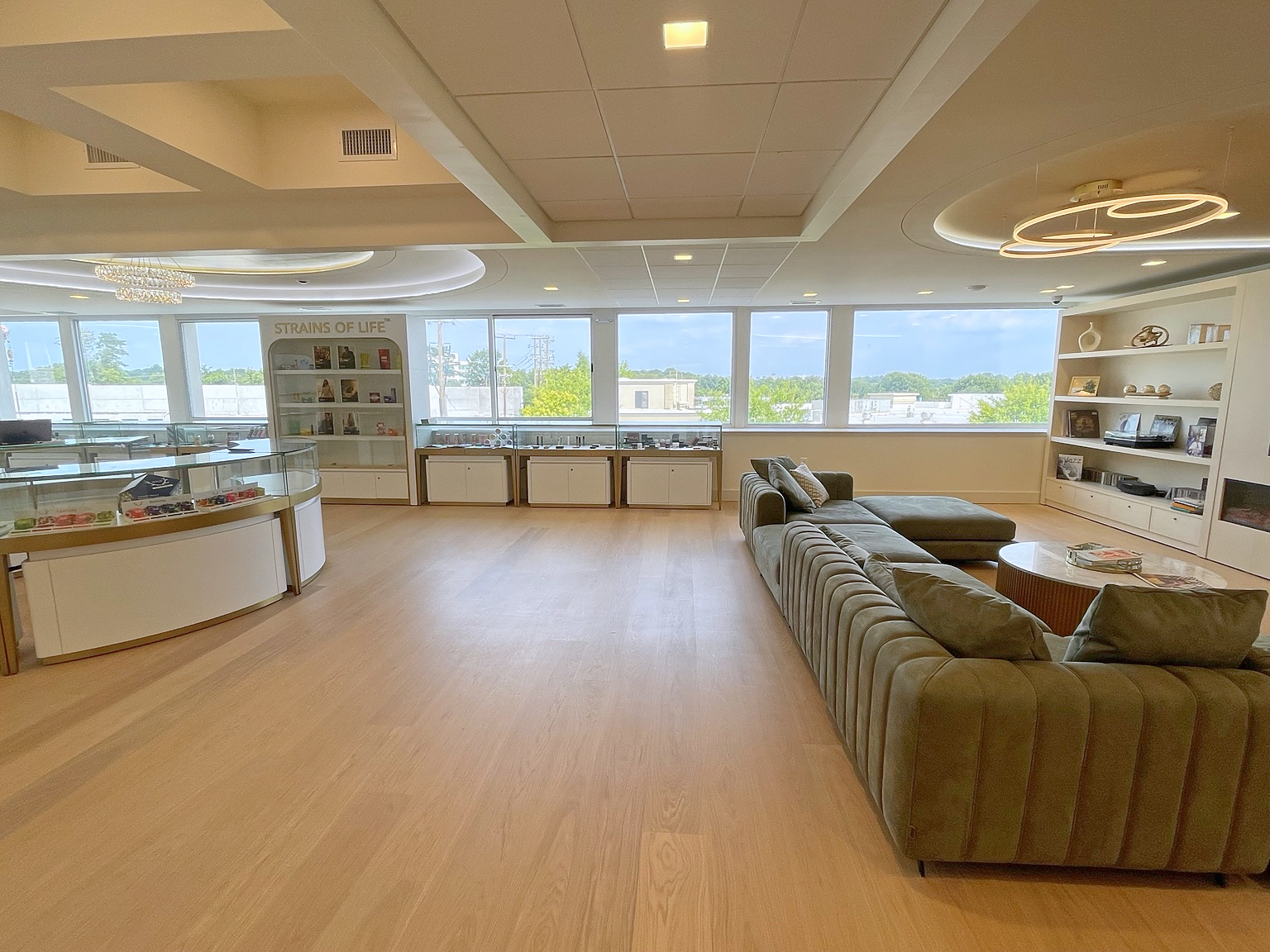 Retail floor and lounge at SOL of Potomac — The Penthouse