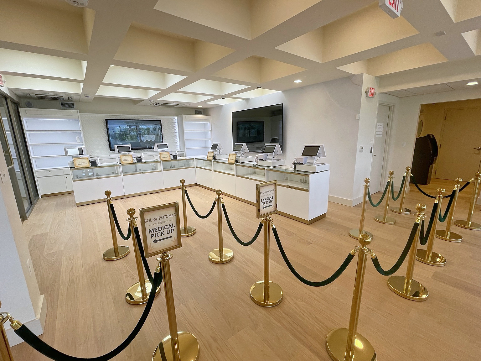 Express and medical pickup area at SOL of Potomac — The Penthouse